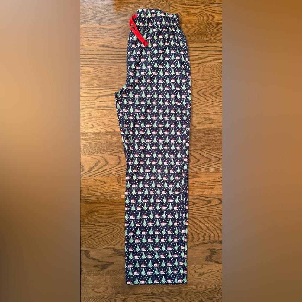 Vineyard Vines Kids Knit Pajama Pants- Navy with Whale & Santa Hat w Trees. XL